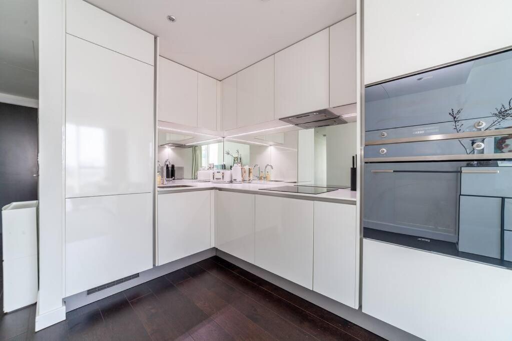 Bright 2br, 2bth Apt, 9 Elms Appartement